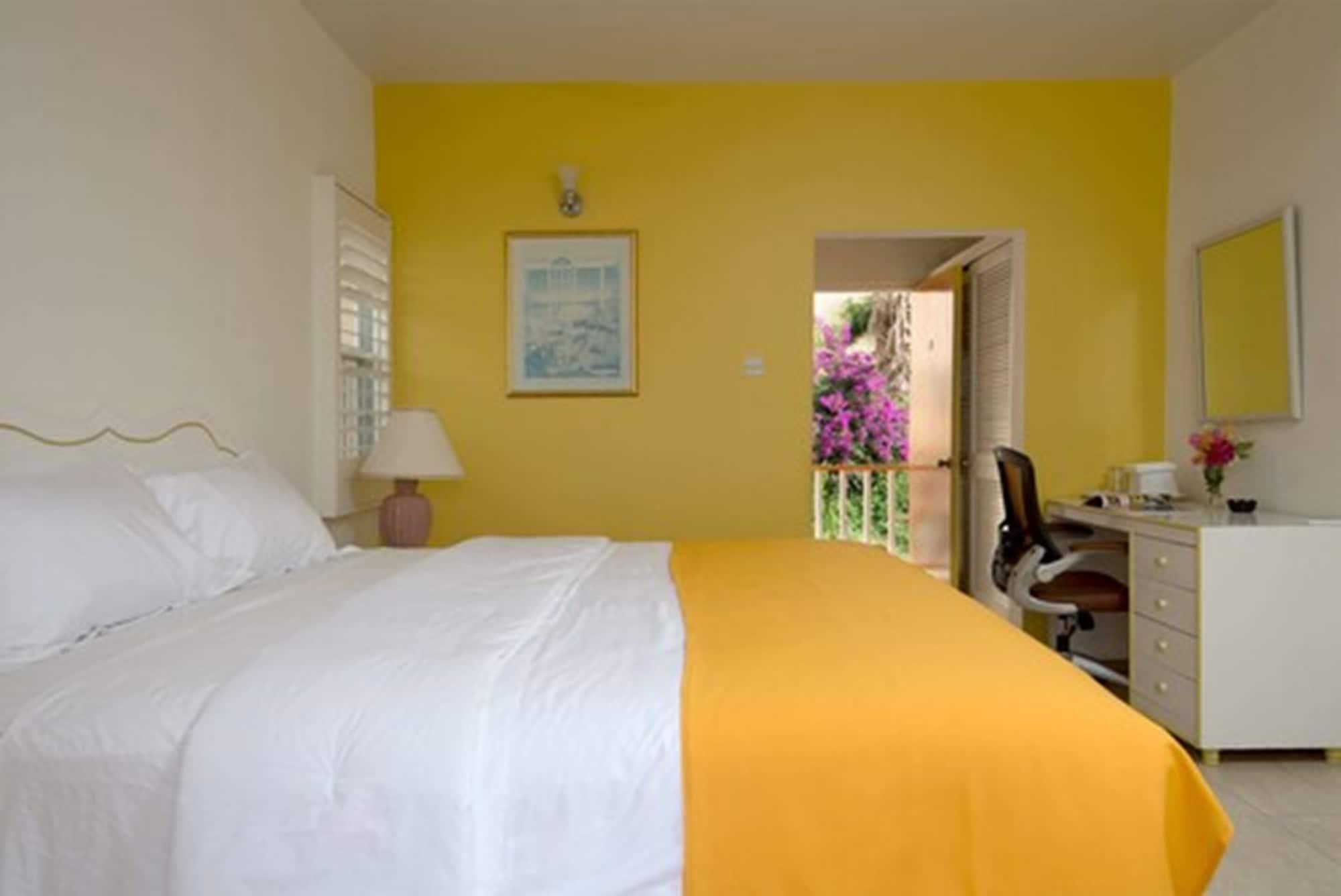 Bird Rock Beach Hotel Basseterre 外观 照片
