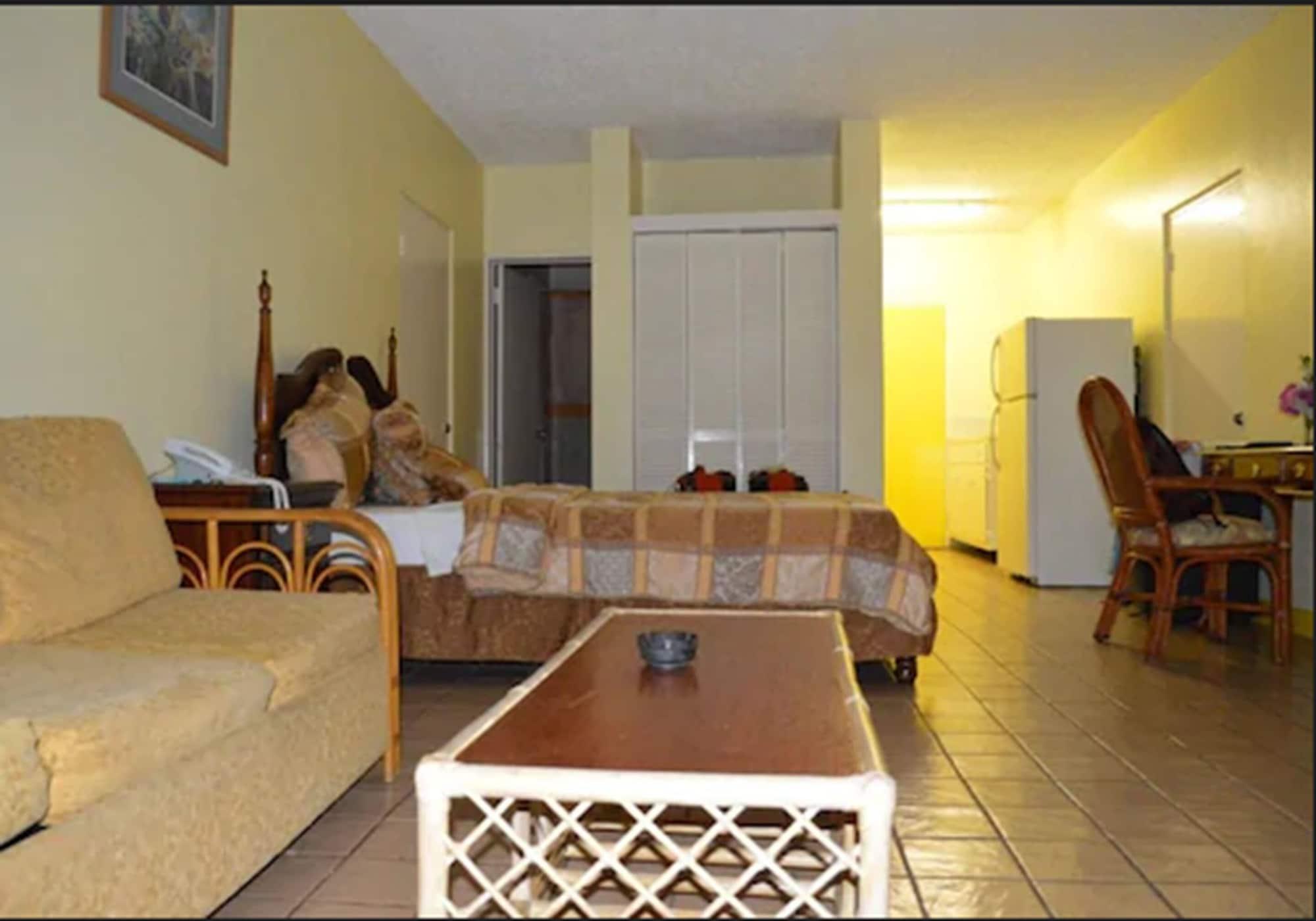 Bird Rock Beach Hotel Basseterre 外观 照片