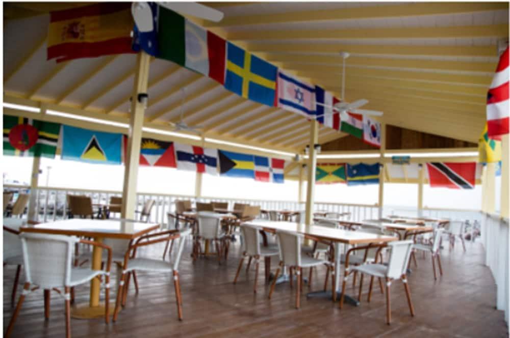 Bird Rock Beach Hotel Basseterre 外观 照片