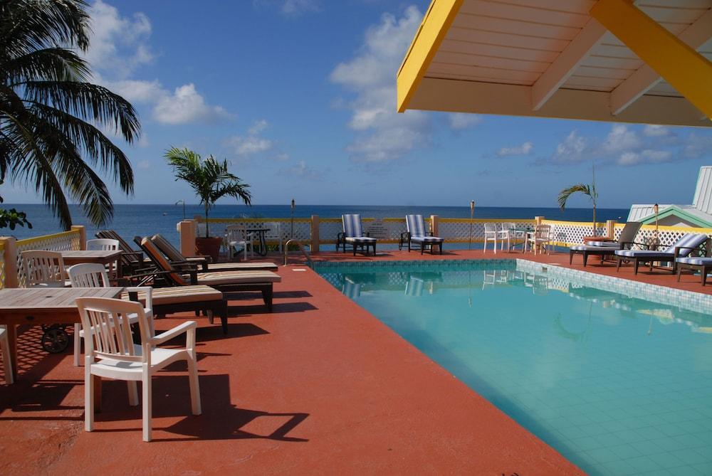 Bird Rock Beach Hotel Basseterre 外观 照片