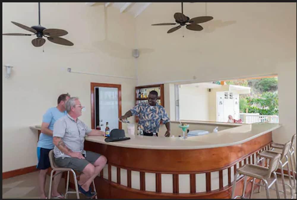 Bird Rock Beach Hotel Basseterre 外观 照片