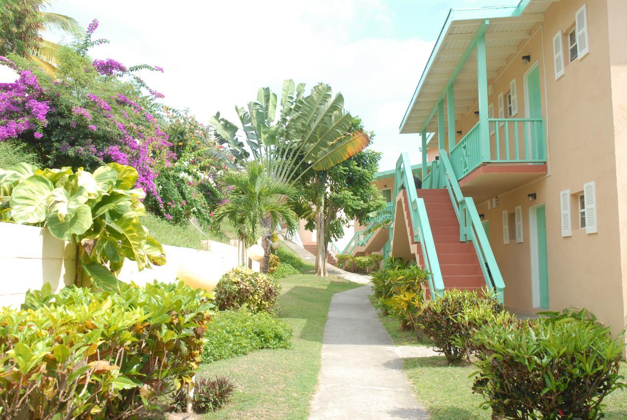 Bird Rock Beach Hotel Basseterre 外观 照片
