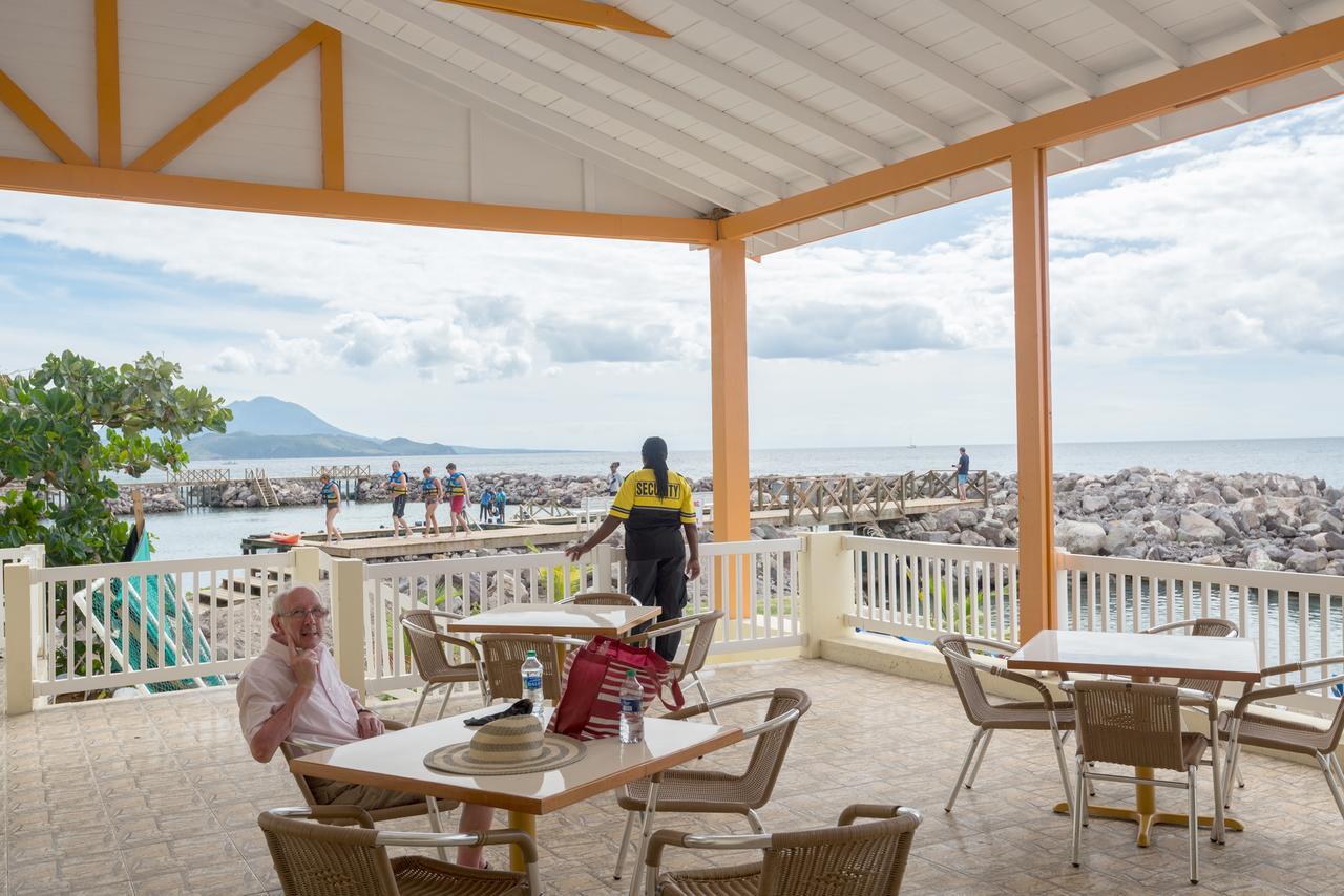 Bird Rock Beach Hotel Basseterre 外观 照片