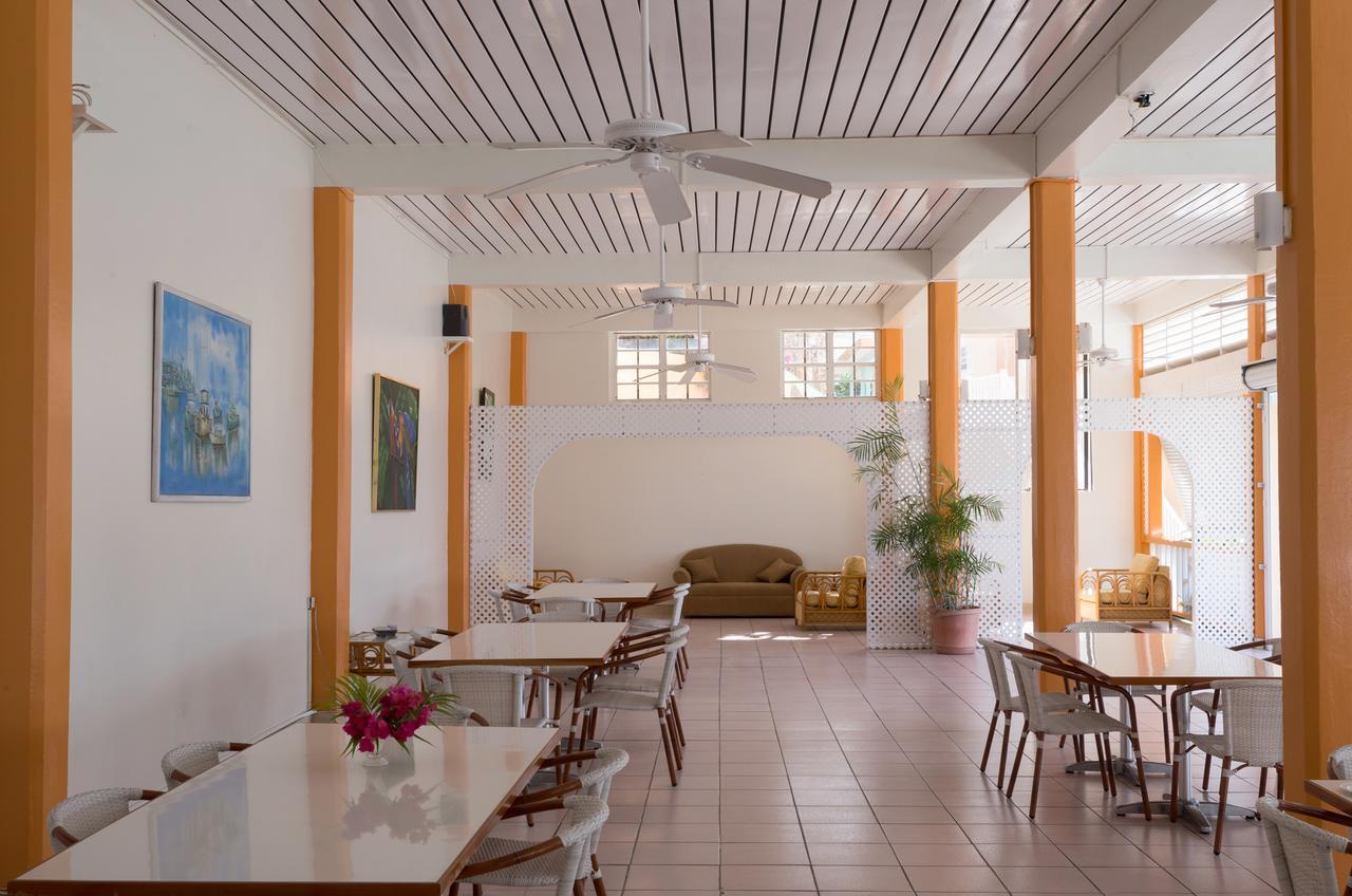 Bird Rock Beach Hotel Basseterre 外观 照片