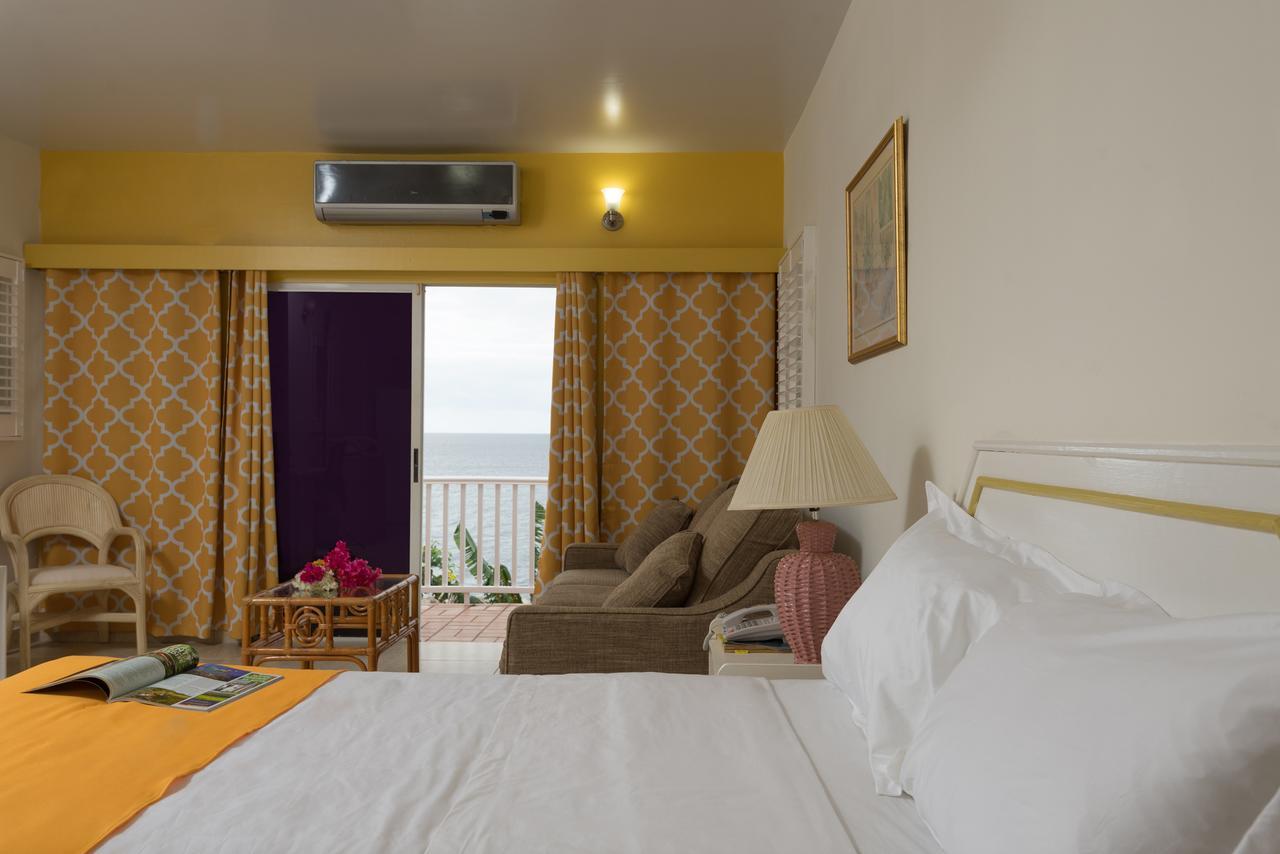 Bird Rock Beach Hotel Basseterre 外观 照片