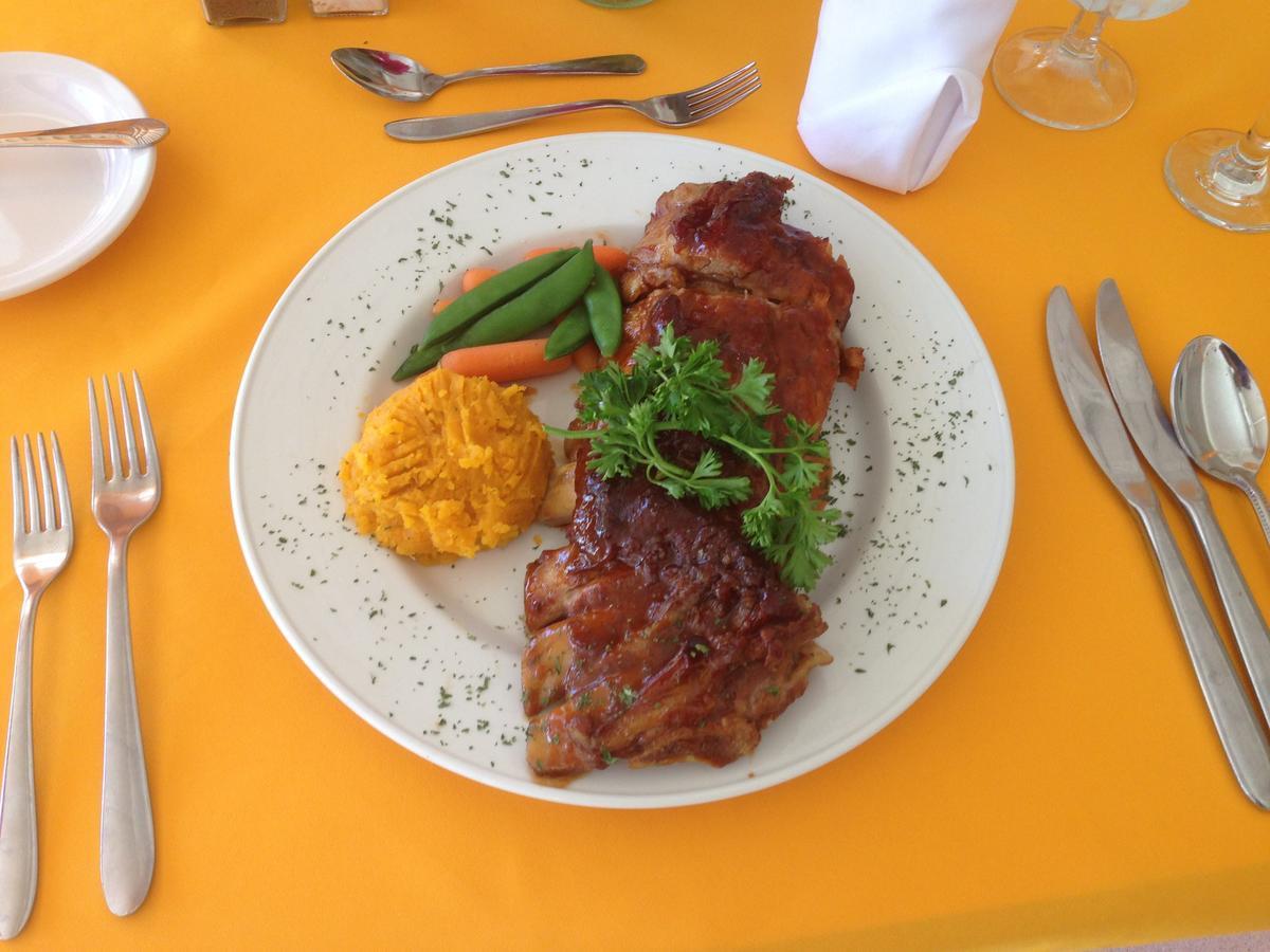 Bird Rock Beach Hotel Basseterre 外观 照片
